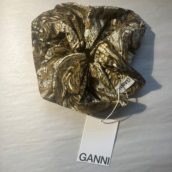 Ganni Tiger's Eye Printed Cotton Large Resort Logo Scrunchie Hair Accessory